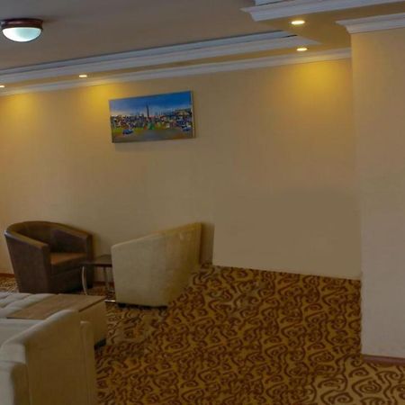 Holiday Hotel 亚的斯亚贝巴 外观 照片