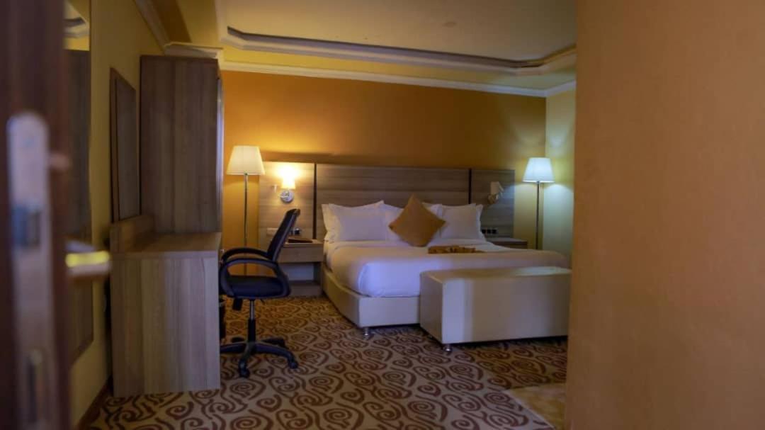 Holiday Hotel 亚的斯亚贝巴 外观 照片